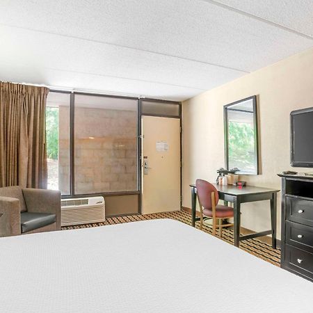 Quality Inn Near Speedway Wilkesboro Luaran gambar
