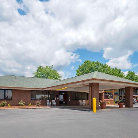 Quality Inn Near Speedway Wilkesboro Luaran gambar