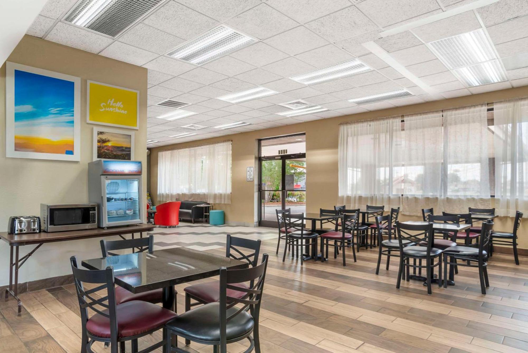 Quality Inn Near Speedway Wilkesboro Luaran gambar