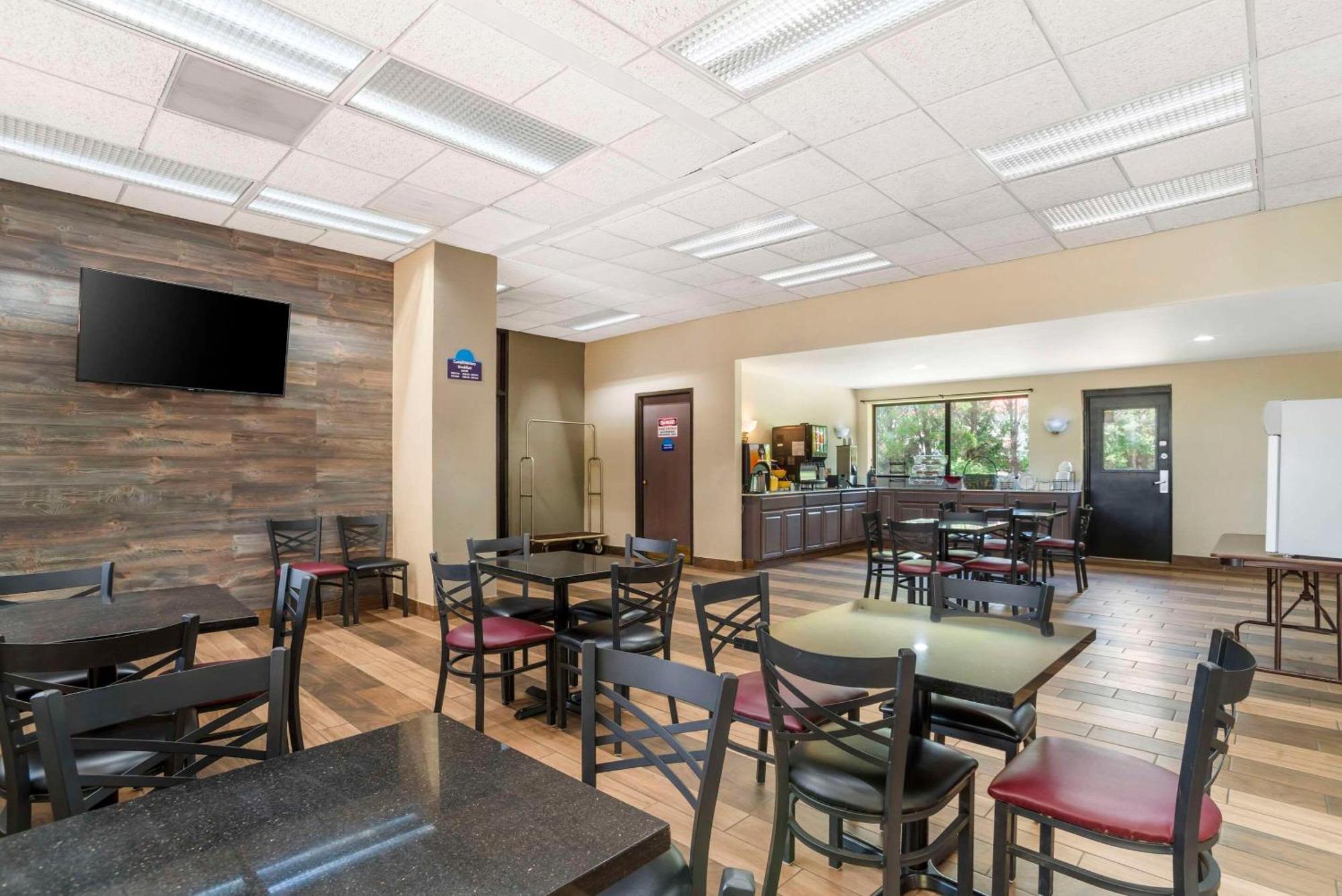 Quality Inn Near Speedway Wilkesboro Luaran gambar