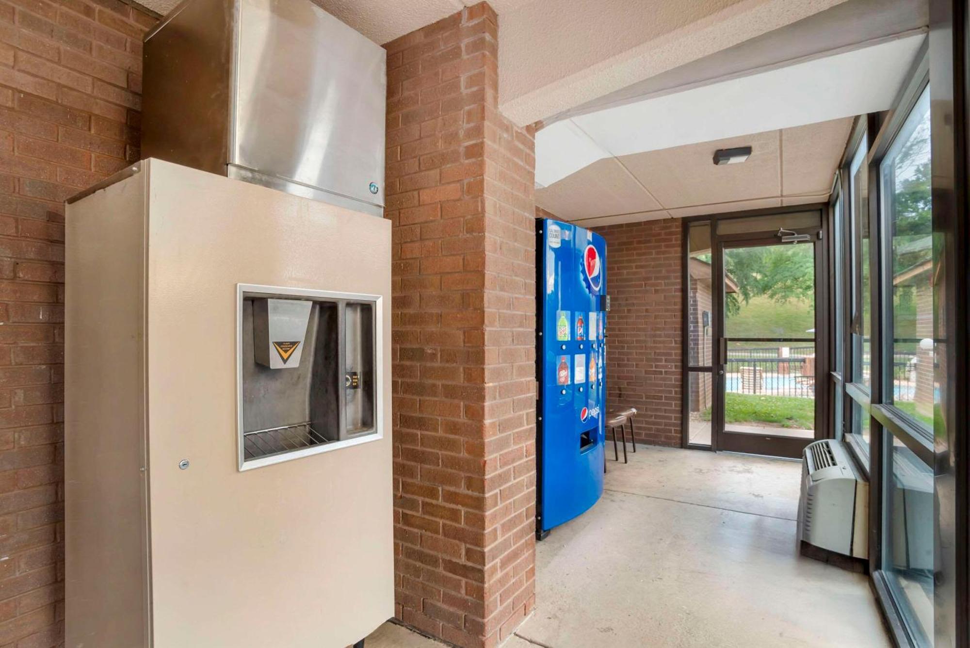 Quality Inn Near Speedway Wilkesboro Luaran gambar