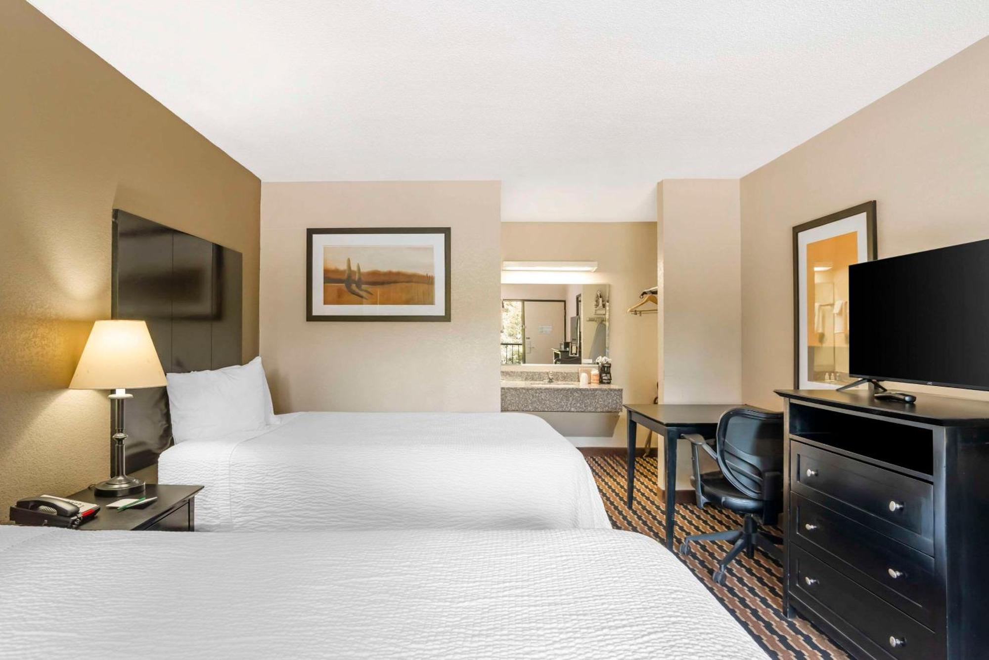 Quality Inn Near Speedway Wilkesboro Luaran gambar