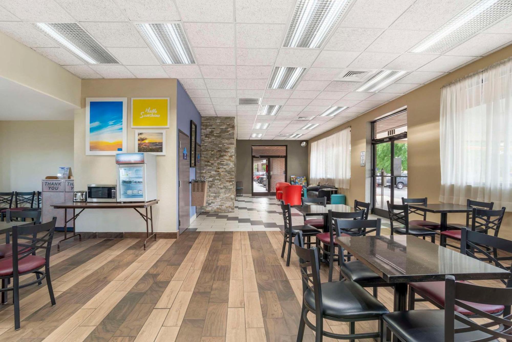 Quality Inn Near Speedway Wilkesboro Luaran gambar