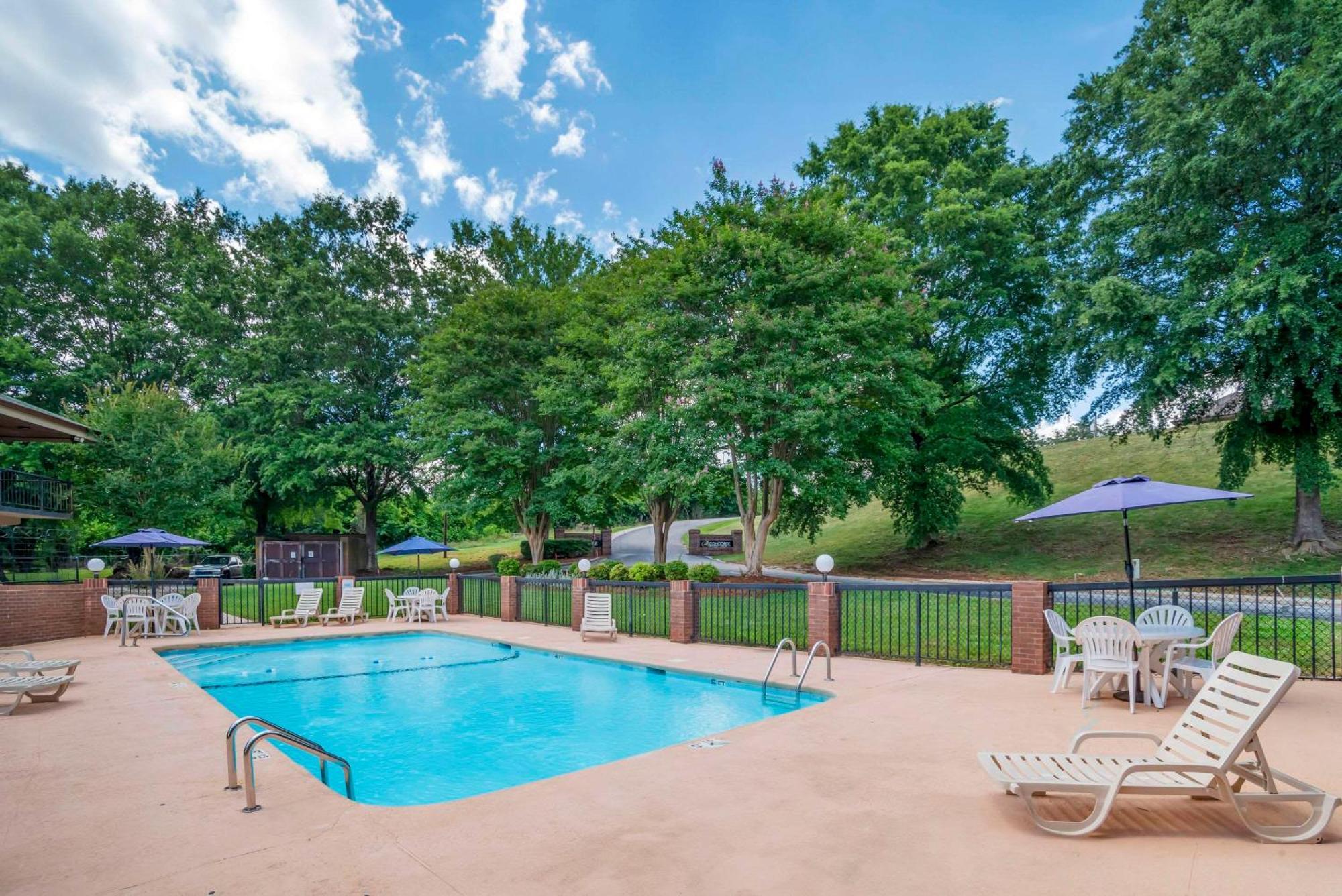 Quality Inn Near Speedway Wilkesboro Luaran gambar