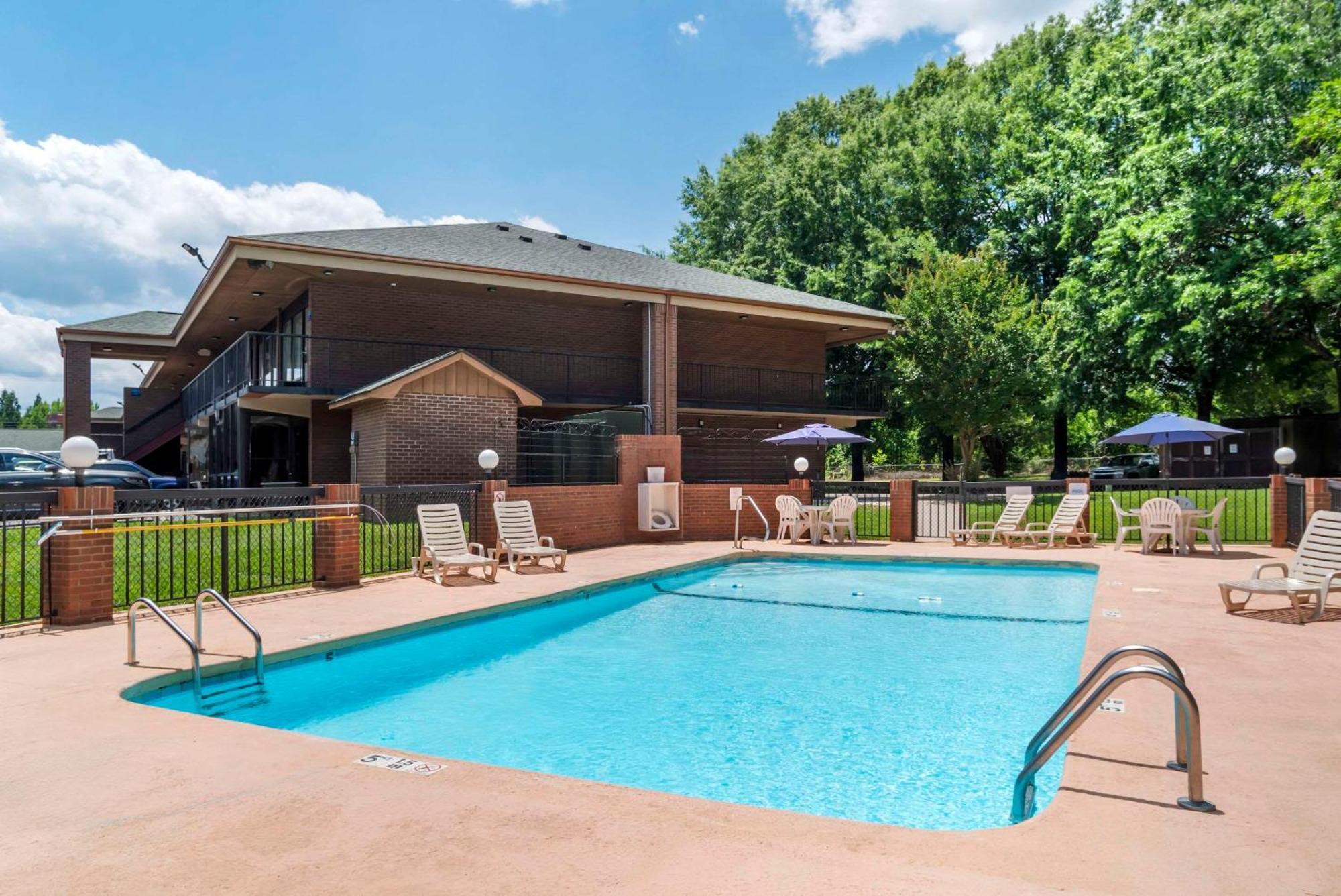 Quality Inn Near Speedway Wilkesboro Luaran gambar