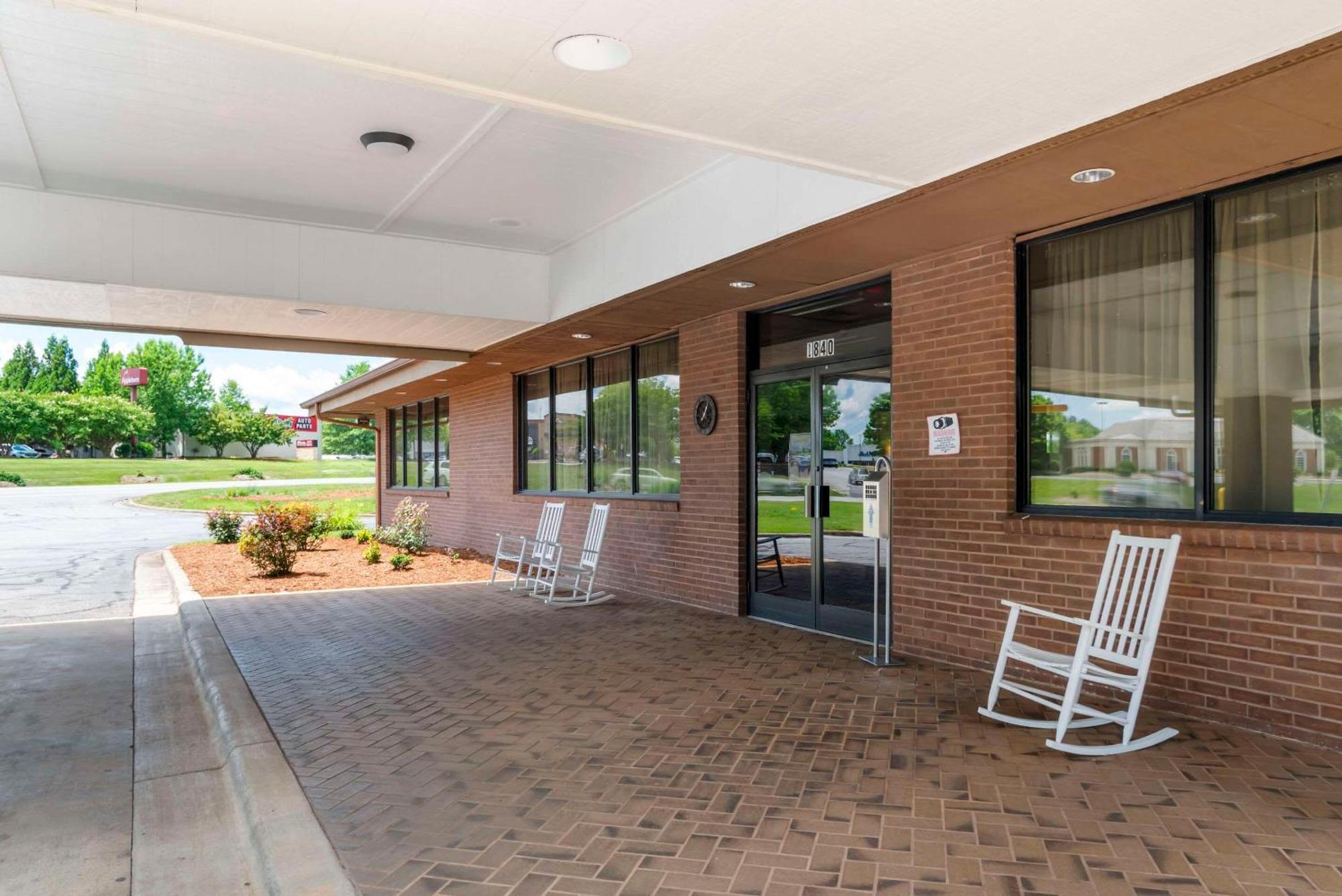Quality Inn Near Speedway Wilkesboro Luaran gambar