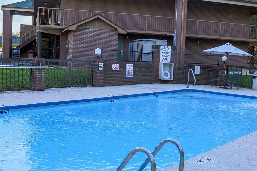 Quality Inn Near Speedway Wilkesboro Luaran gambar