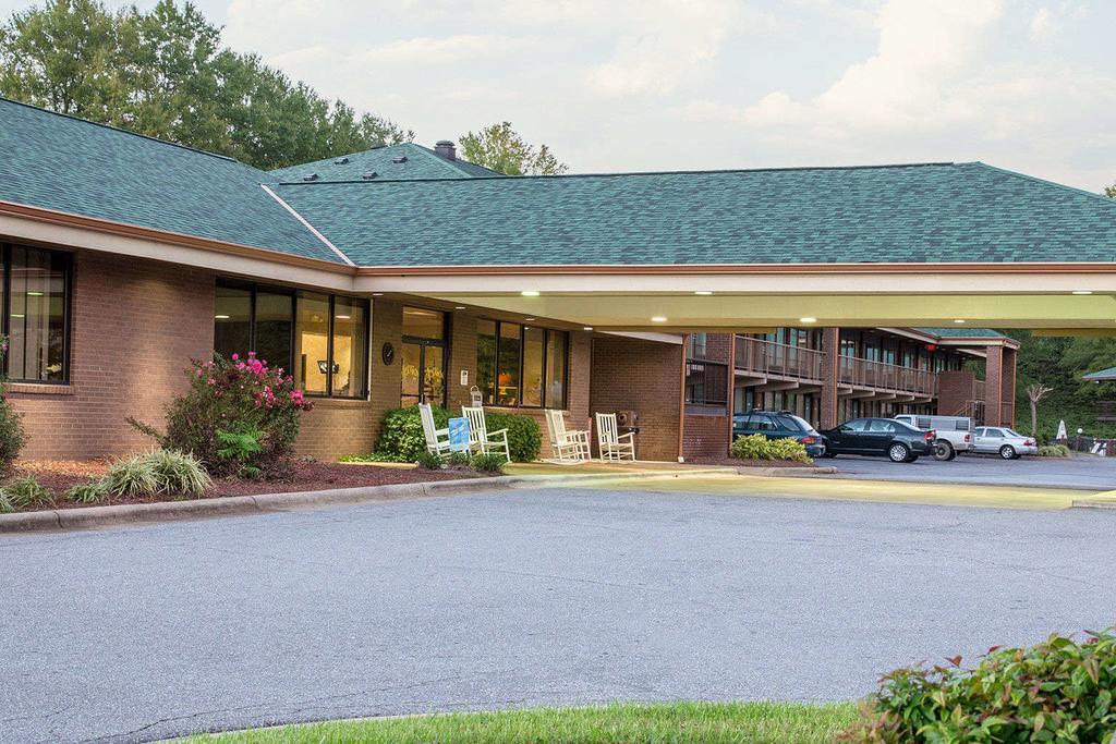 Quality Inn Near Speedway Wilkesboro Luaran gambar